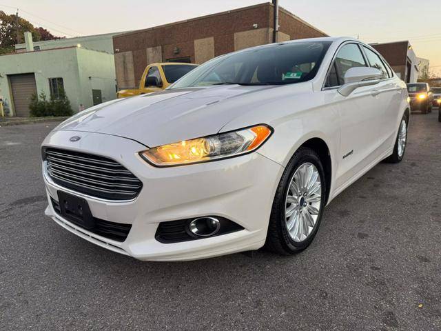 2015 Ford Fusion SE Hybrid FWD photo