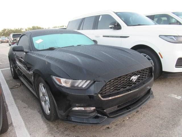 2015 Ford Mustang V6 RWD photo
