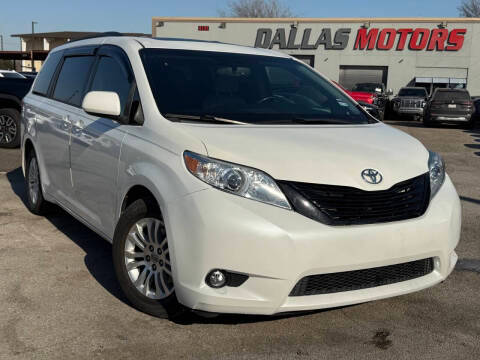 2015 Toyota Sienna XLE FWD photo