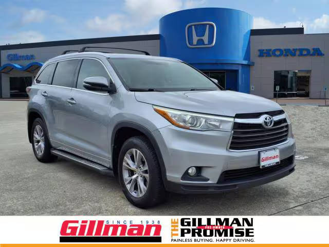 2015 Toyota Highlander XLE FWD photo