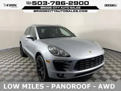 2015 Porsche Macan S AWD photo