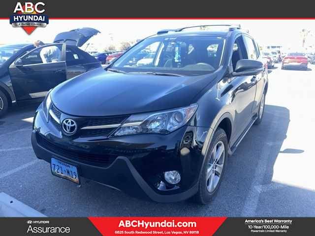2015 Toyota RAV4 XLE FWD photo