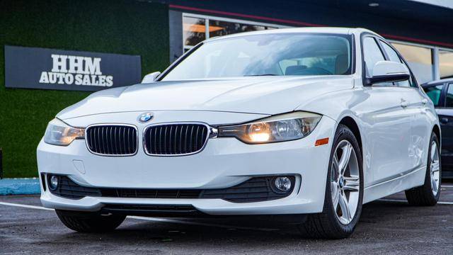 2015 BMW 3 Series 320i RWD photo