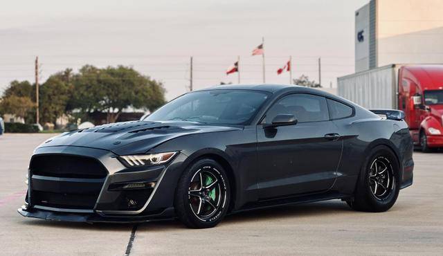 2015 Ford Mustang GT Premium RWD photo