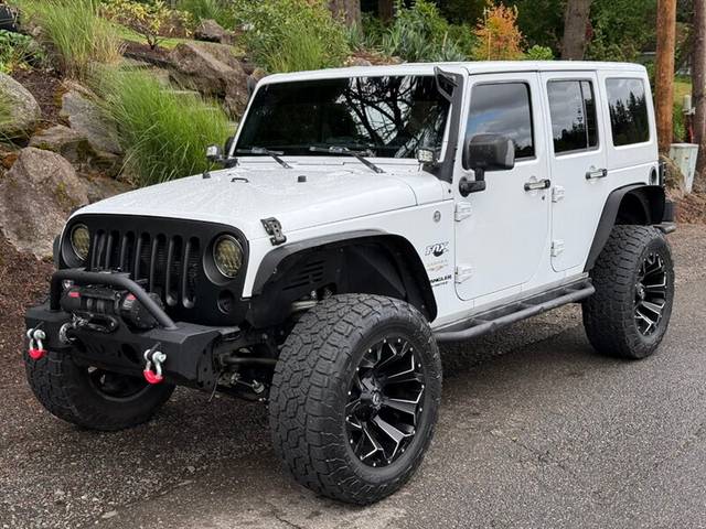 2015 Jeep Wrangler Unlimited Sahara 4WD photo