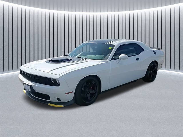 2015 Dodge Challenger R/T Shaker RWD photo