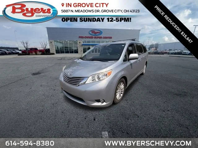 2015 Toyota Sienna XLE FWD photo