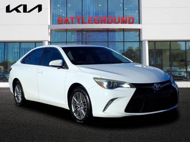 2015 Toyota Camry SE FWD photo
