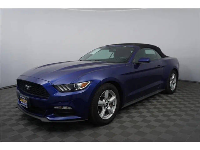 2015 Ford Mustang V6 RWD photo