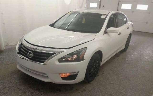 2015 Nissan Altima 2.5 S FWD photo