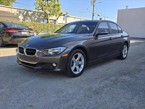 2015 BMW 3 Series 320i RWD photo