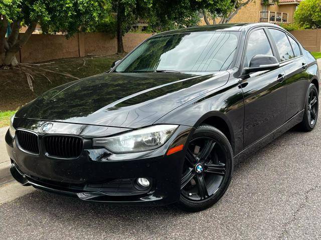 2015 BMW 3 Series 320i RWD photo