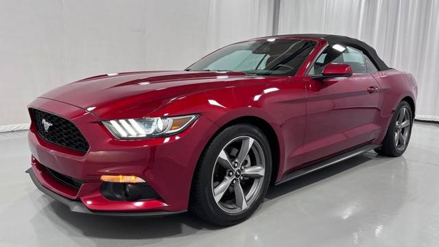2015 Ford Mustang V6 RWD photo