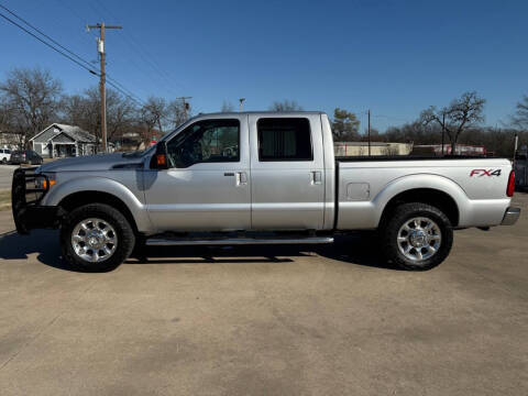 2015 Ford F-250 Super Duty Platinum 4WD photo