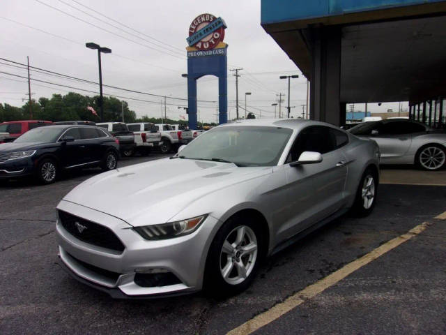 2015 Ford Mustang EcoBoost RWD photo