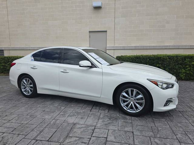 2015 Infiniti Q50 Premium RWD photo