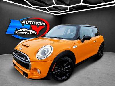 2015 MINI Hardtop 2 Door S FWD photo