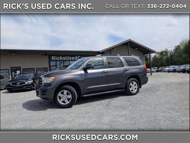 2015 Toyota Sequoia SR5 RWD photo