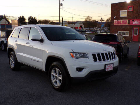 2015 Jeep Grand Cherokee Laredo 4WD photo