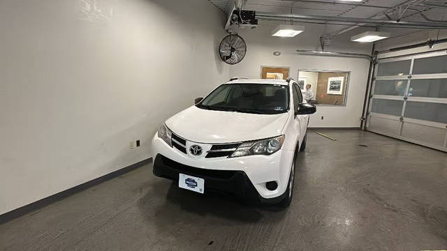 2015 Toyota RAV4 LE AWD photo