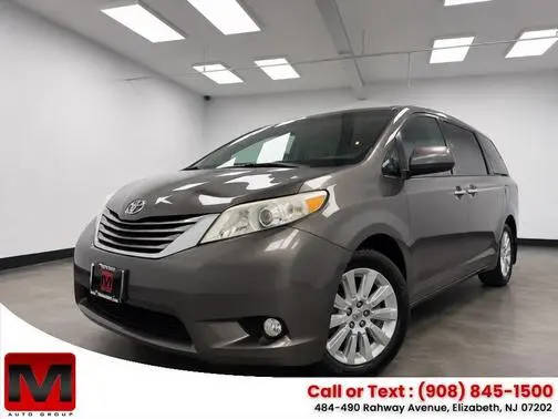 2015 Toyota Sienna AWD photo