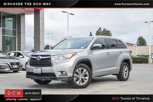2015 Toyota Highlander XLE FWD photo