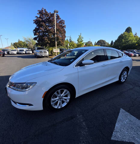 2015 Chrysler 200 Limited FWD photo