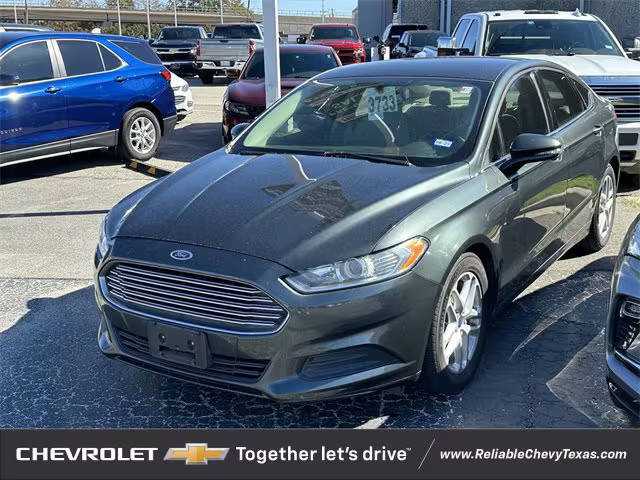 2016 Ford Fusion SE FWD photo