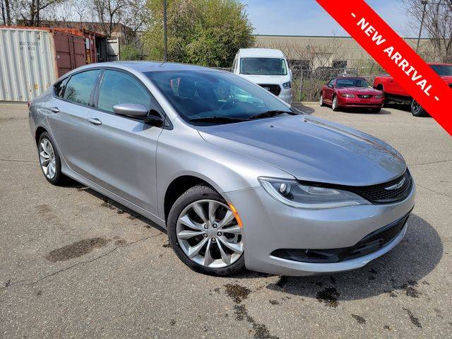 2015 Chrysler 200 S FWD photo