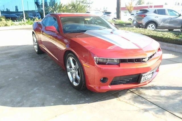 2015 Chevrolet Camaro LT RWD photo