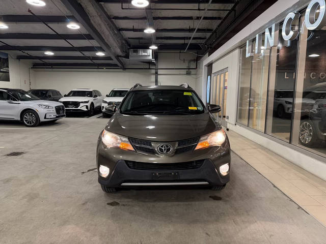 2015 Toyota RAV4 XLE AWD photo