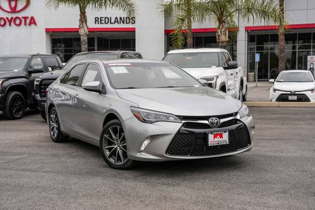 2015 Toyota Camry XLE FWD photo