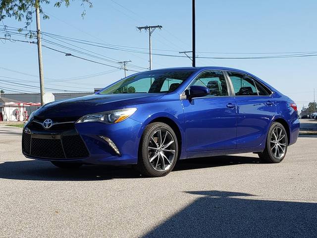 2015 Toyota Camry XSE FWD photo