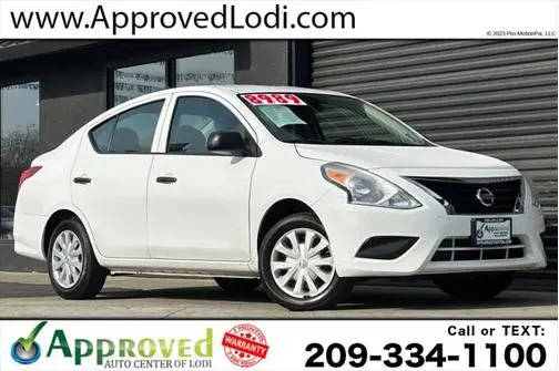 2015 Nissan Versa S FWD photo