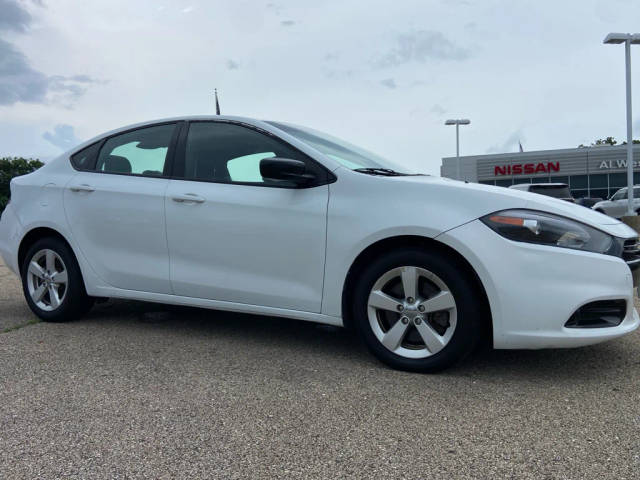 2015 Dodge Dart SXT FWD photo