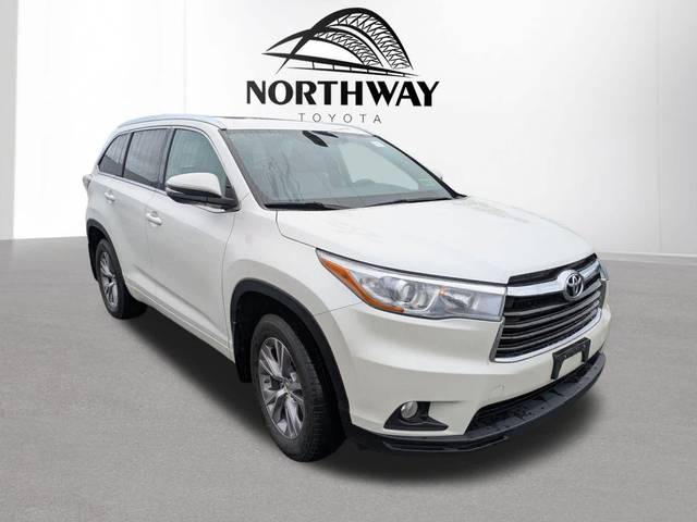 2015 Toyota Highlander XLE AWD photo