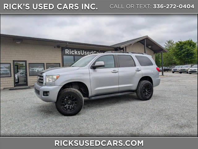 2015 Toyota Sequoia SR5 4WD photo