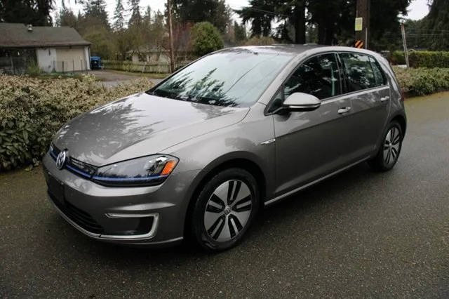 2015 Volkswagen e-Golf SEL Premium FWD photo