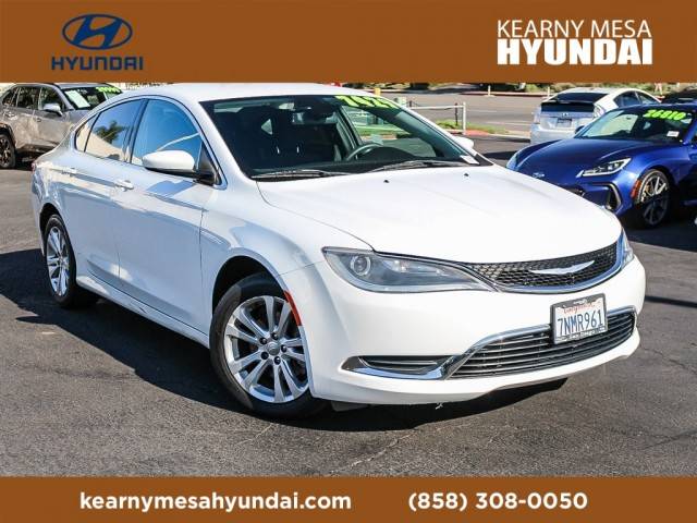 2015 Chrysler 200 Limited FWD photo