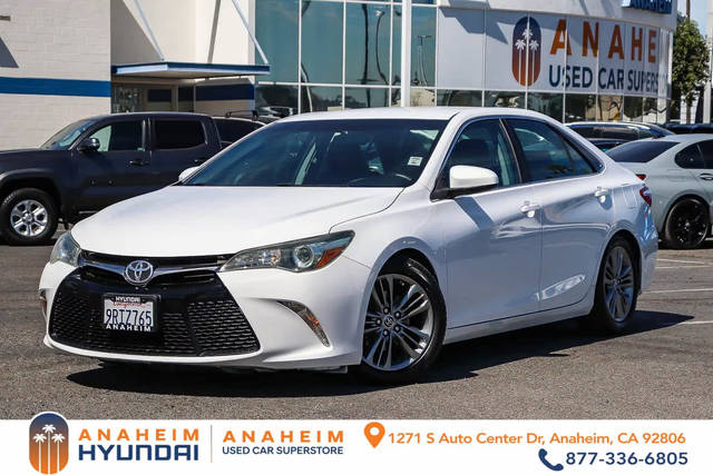 2015 Toyota Camry SE FWD photo
