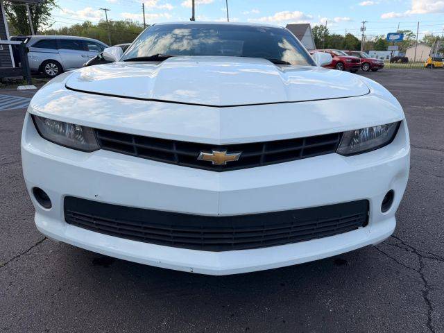 2015 Chevrolet Camaro LT RWD photo