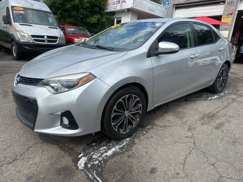2015 Toyota Corolla S Premium FWD photo