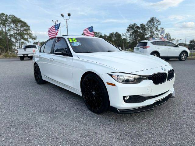 2015 BMW 3 Series 320i RWD photo