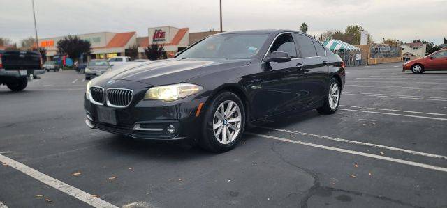 2015 BMW 5 Series 528i RWD photo