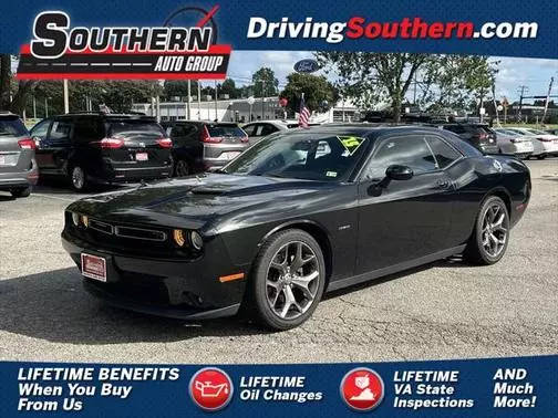 2015 Dodge Challenger R/T RWD photo