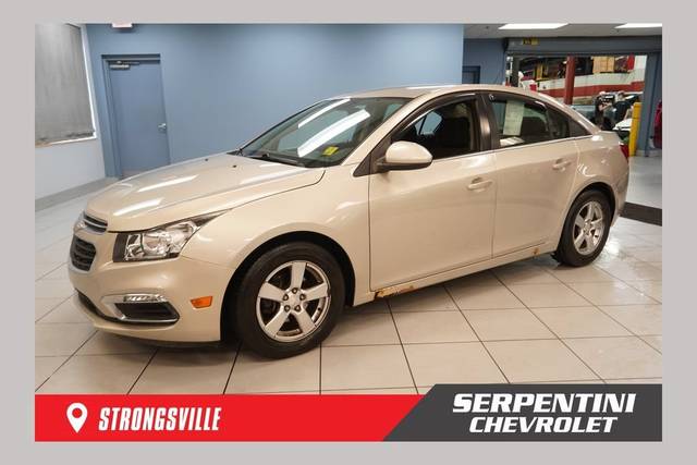 2015 Chevrolet Cruze LT FWD photo