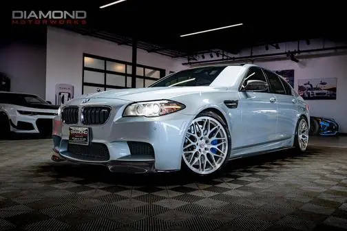 2015 BMW M5  RWD photo