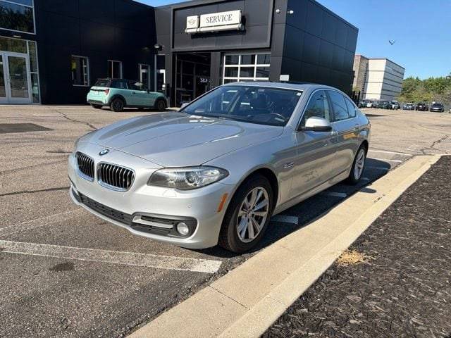 2015 BMW 5 Series 528i xDrive AWD photo