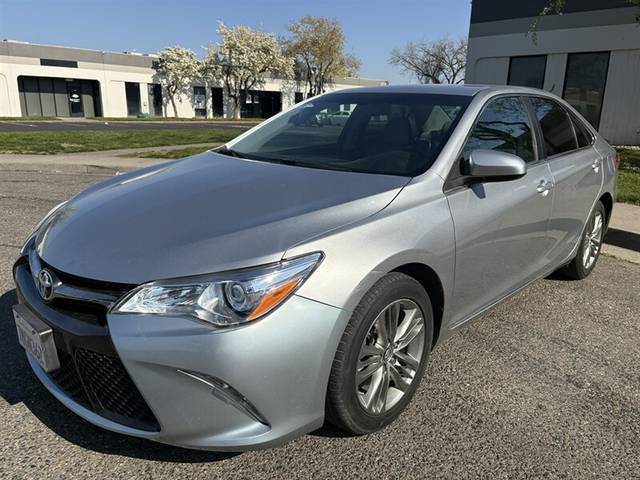 2015 Toyota Camry SE FWD photo