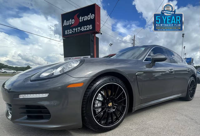 2015 Porsche Panamera S RWD photo